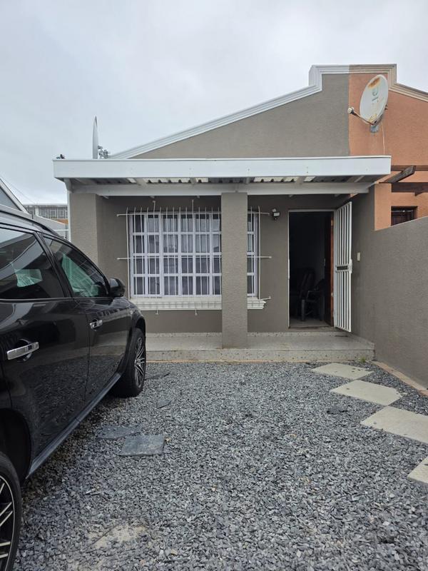 2 Bedroom Property for Sale in Maitland Western Cape